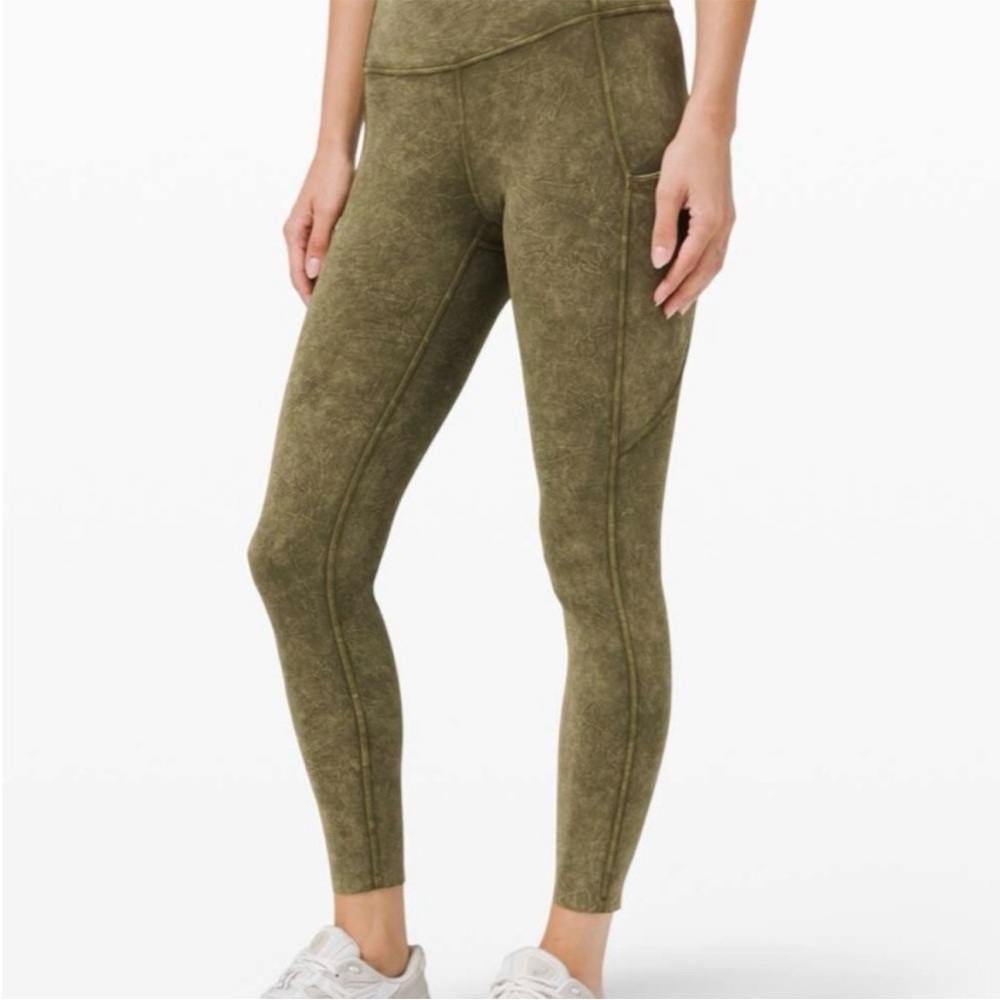 Women’s lululemon green moss leggings